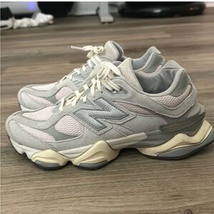 New balance 9060 “granite/pink/silver metallic” size 8.5 unisex, like new